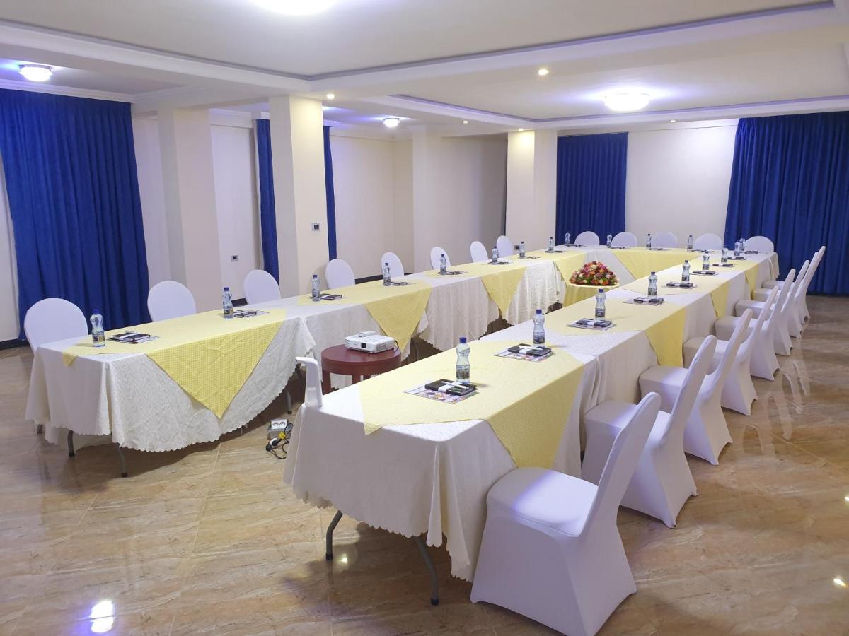 Moonlight Hotel Addis Ababa Dış mekan fotoğraf