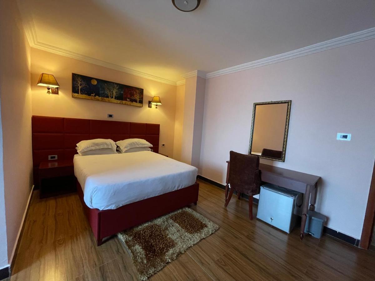 Moonlight Hotel Addis Ababa Dış mekan fotoğraf