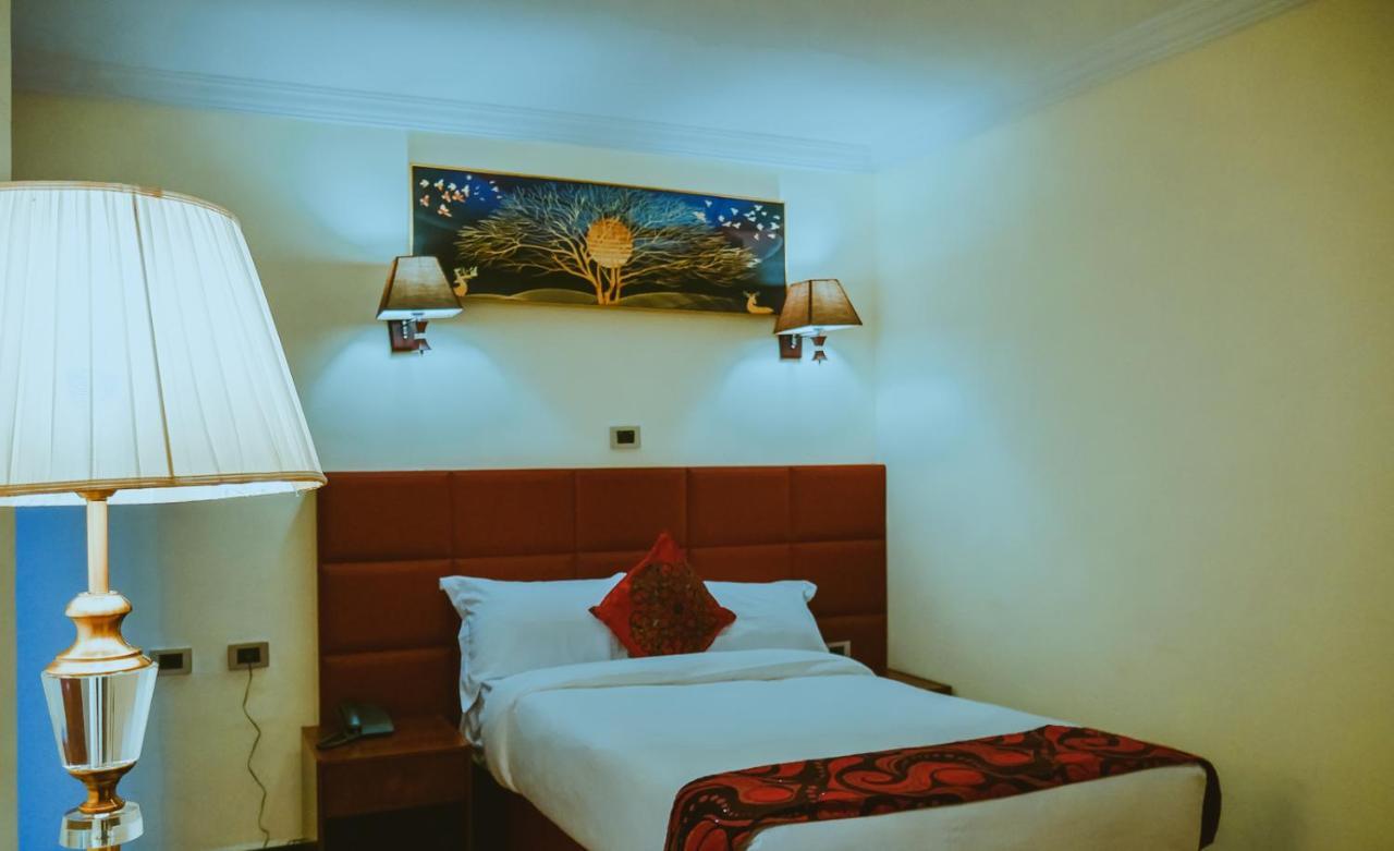 Moonlight Hotel Addis Ababa Dış mekan fotoğraf